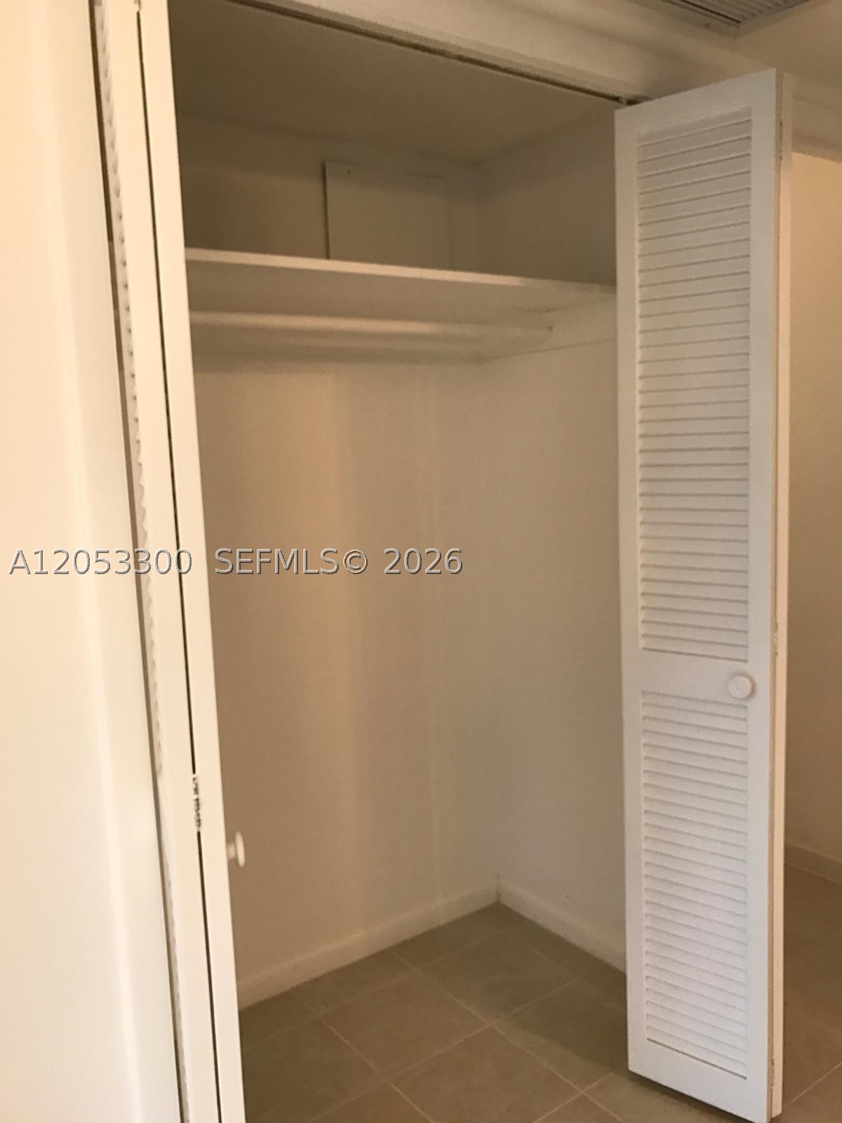 SHERIDAN LAKES CONDO APTS - Residential Lease