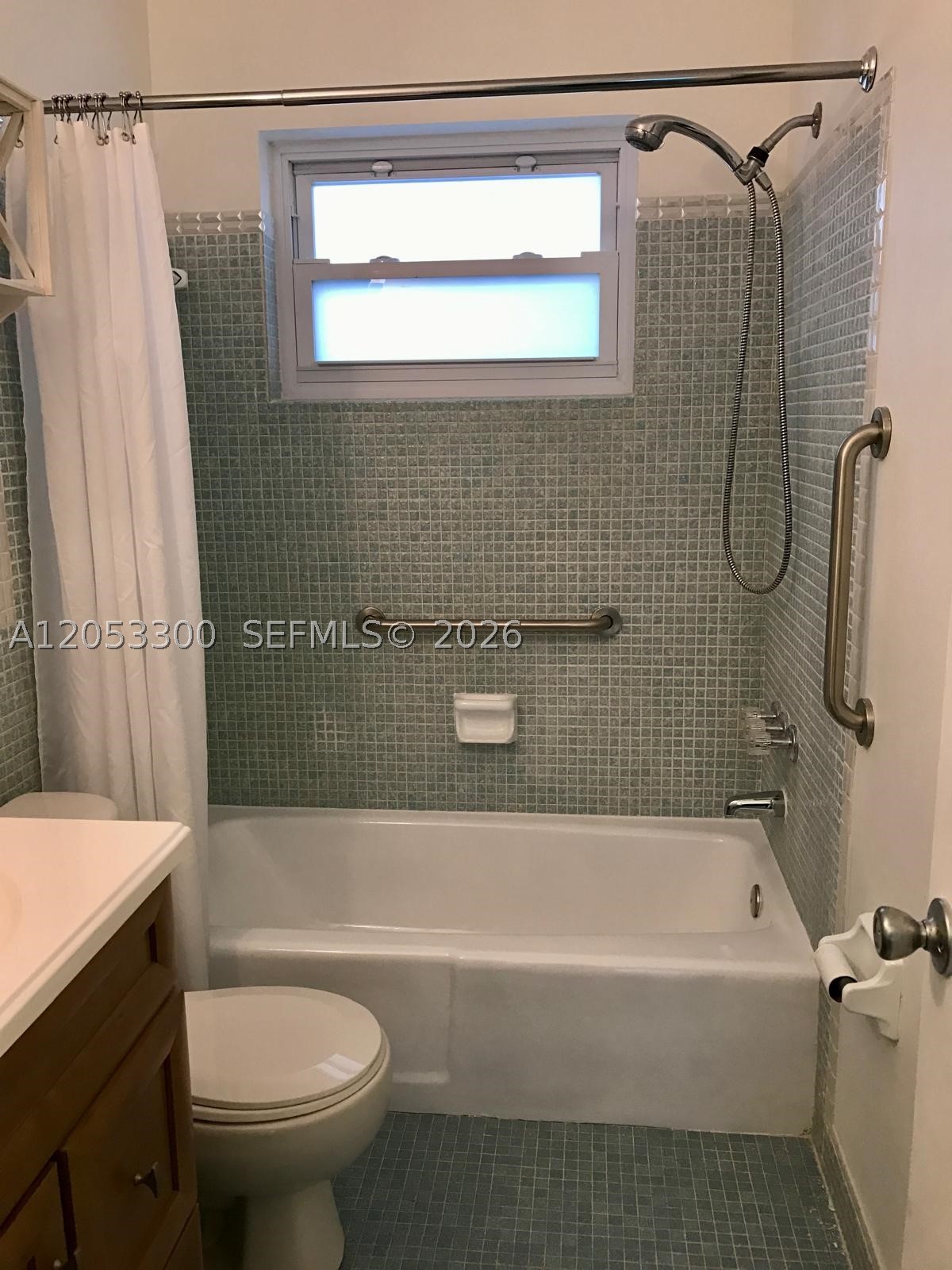 SHERIDAN LAKES CONDO APTS - Residential Lease
