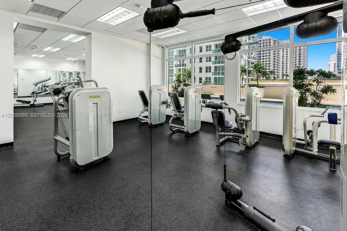 THE CLUB AT BRICKELL BAY - Residential