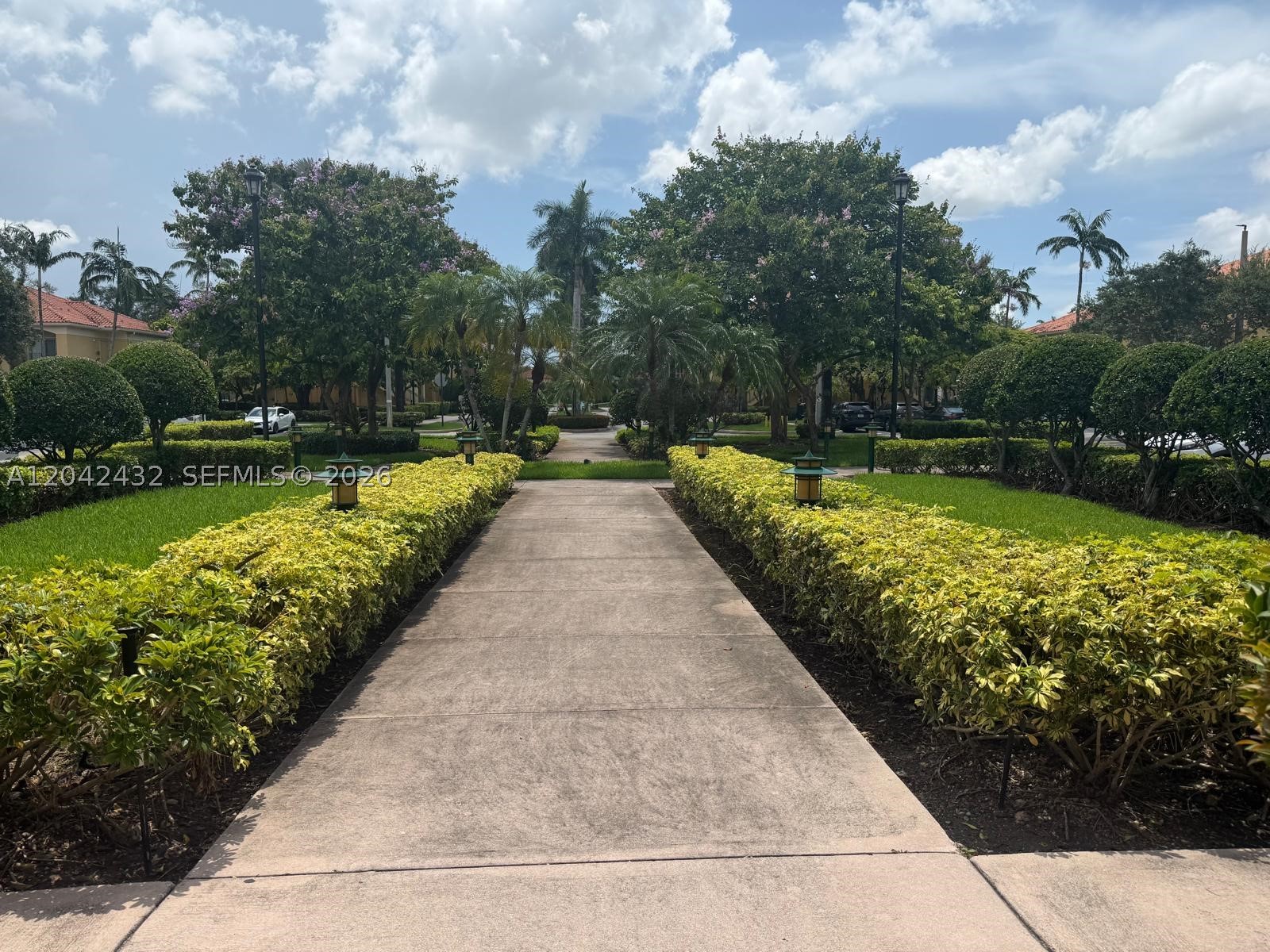 PALM GARDENS AT DORAL CON - Residential