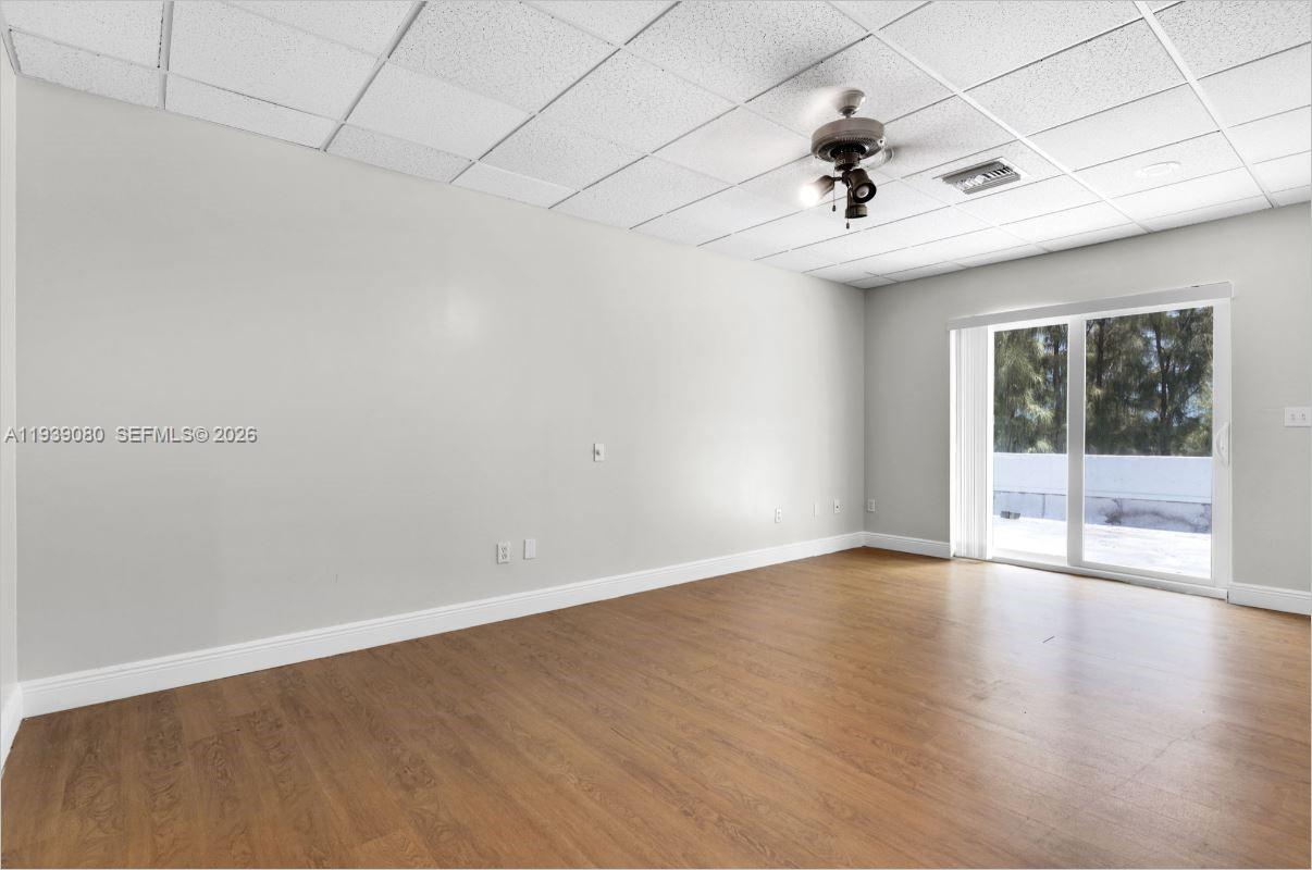 NARANJA LAKES CONDO NO 5 - Residential