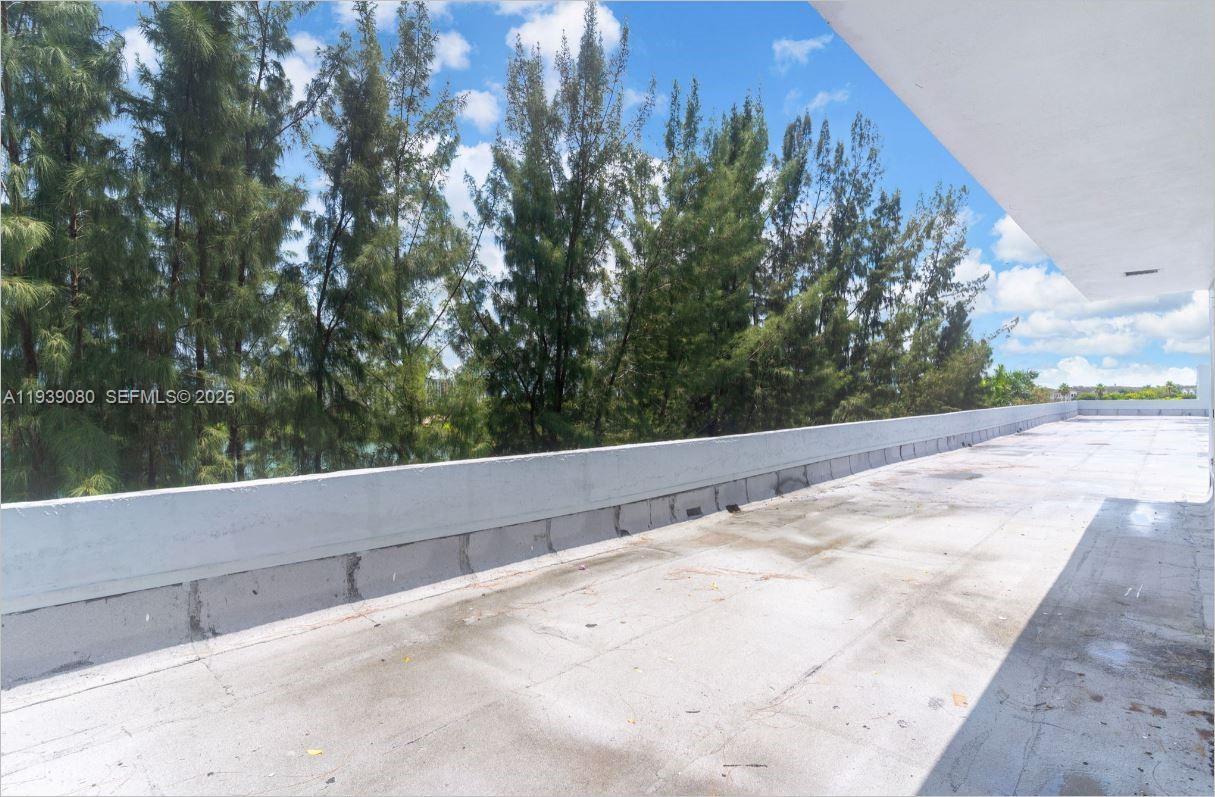 NARANJA LAKES CONDO NO 5 - Residential