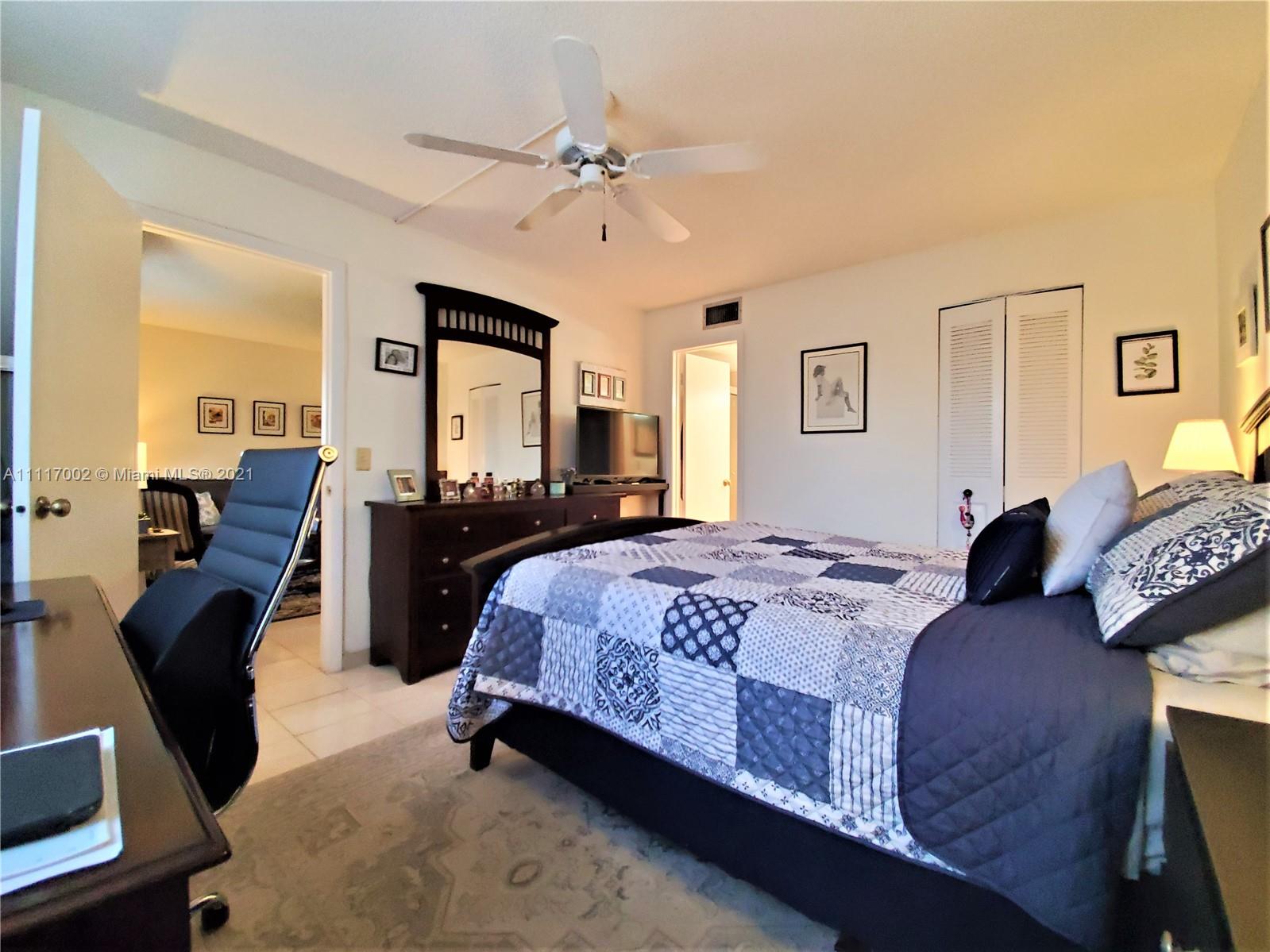 SUNRISE LAKES 160 CONDO - Residential