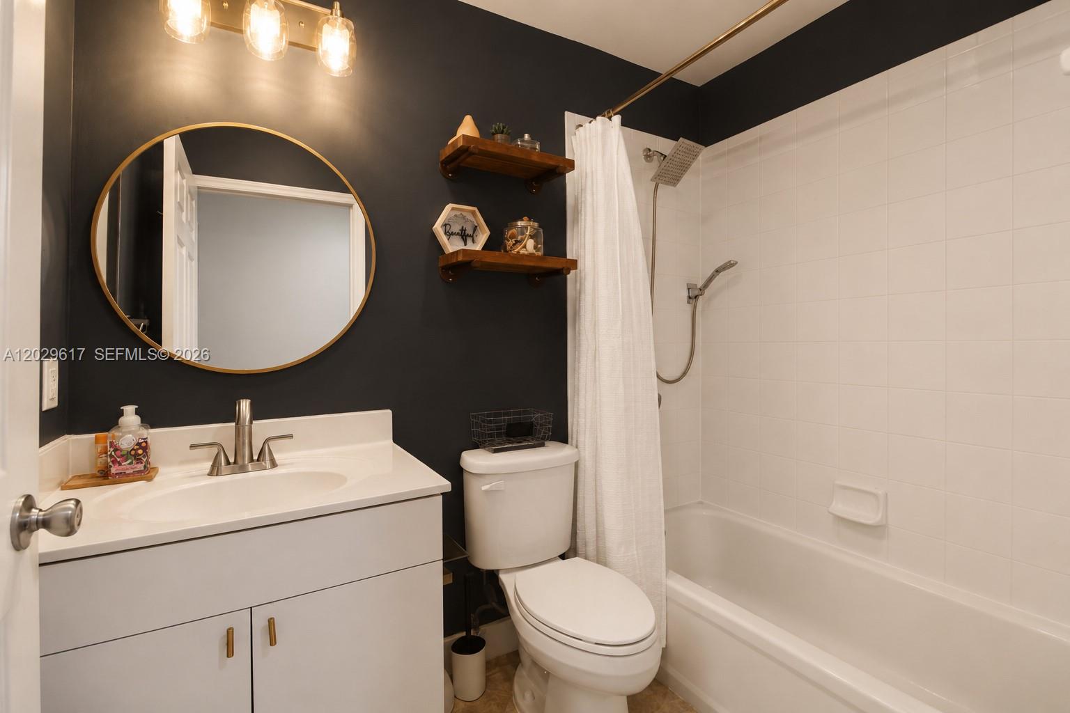 THE PRESERVE CONDO - Residential Lease