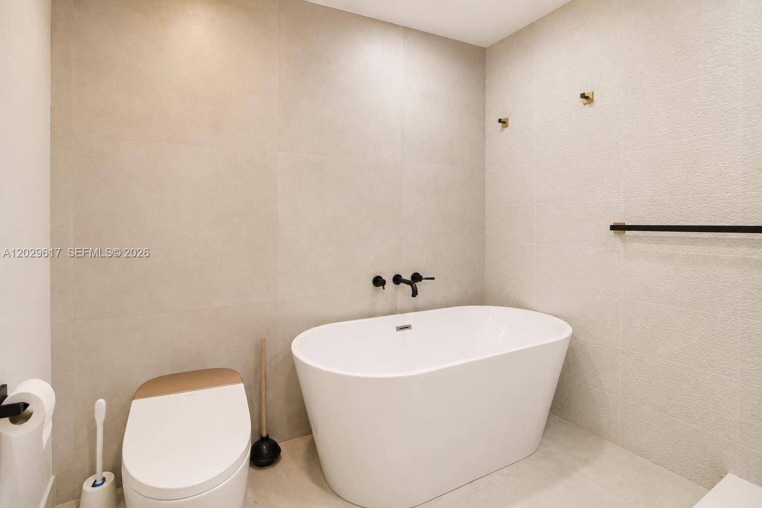 THE PRESERVE CONDO - Residential Lease