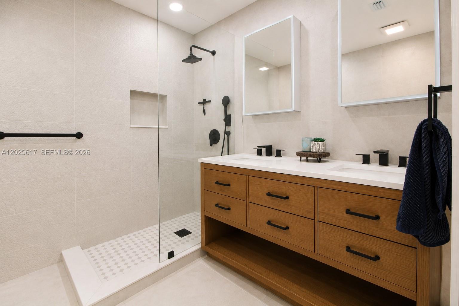 THE PRESERVE CONDO - Residential Lease