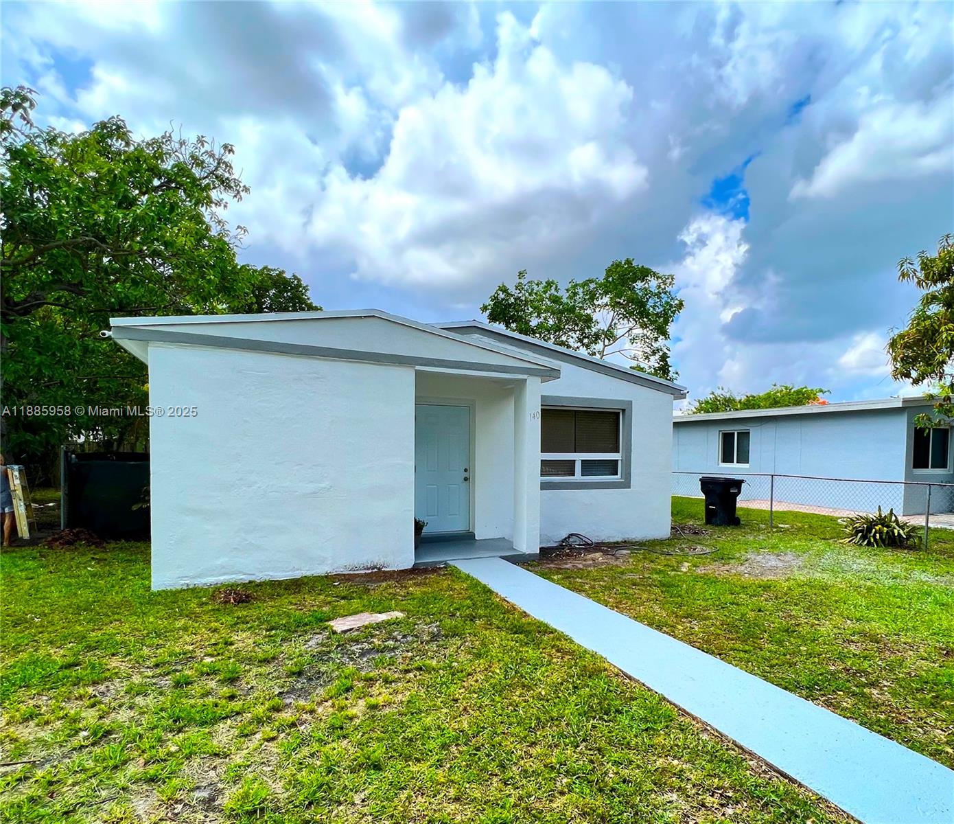 OVERBROOK SHORES NO-2 - Residential Lease