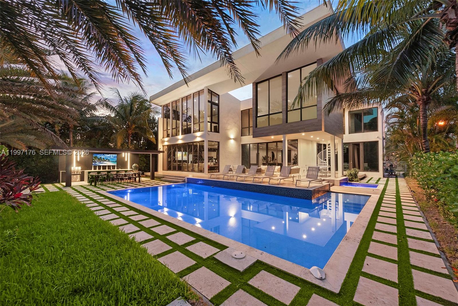 GOLDEN ISLES ESTATES - Residential