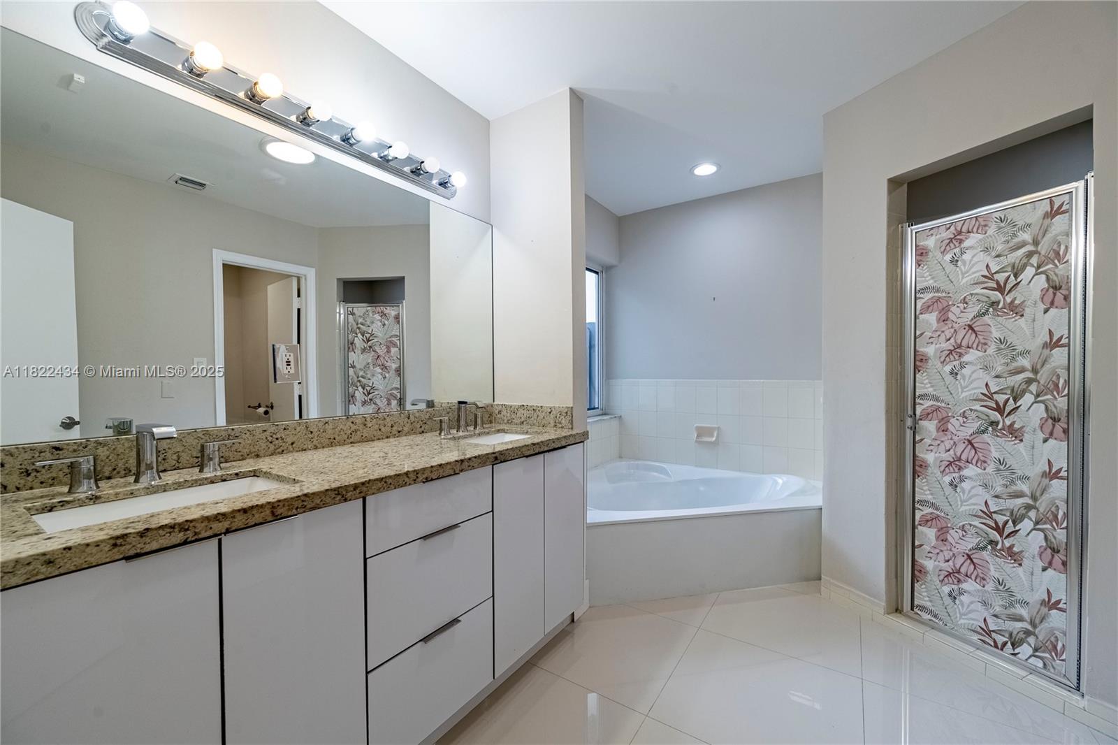 HIGHLANDS AT KENDALL - Residential