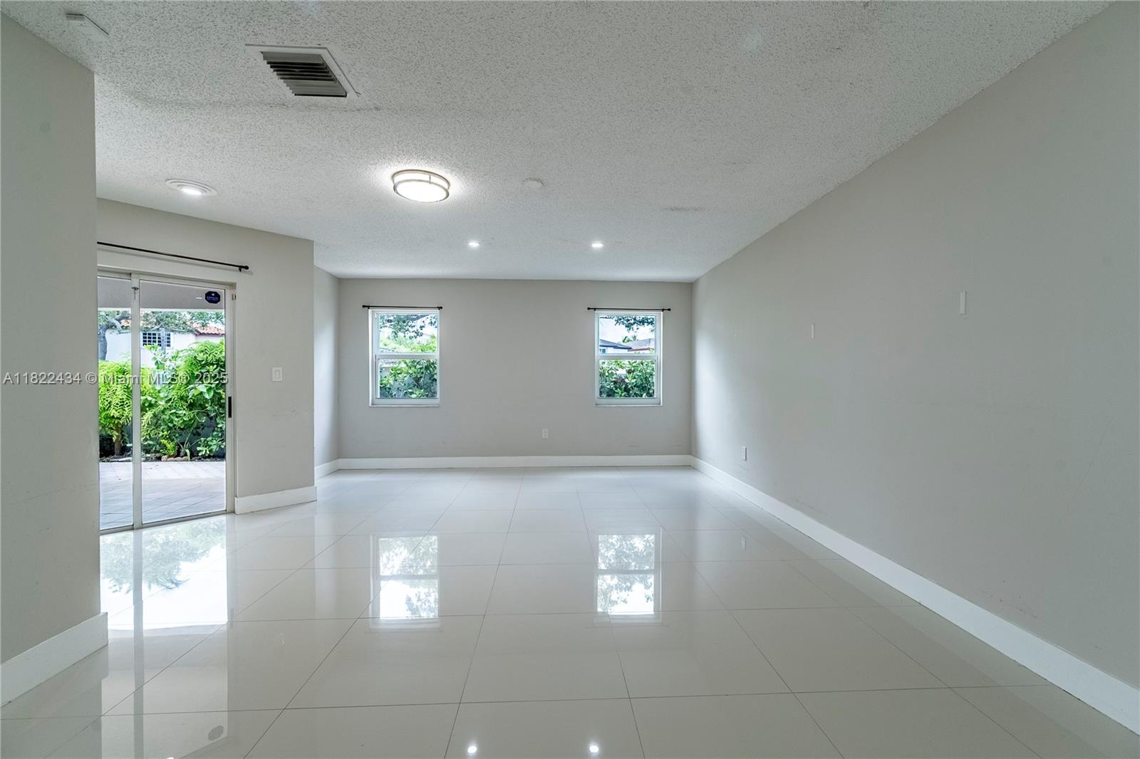 HIGHLANDS AT KENDALL - Residential