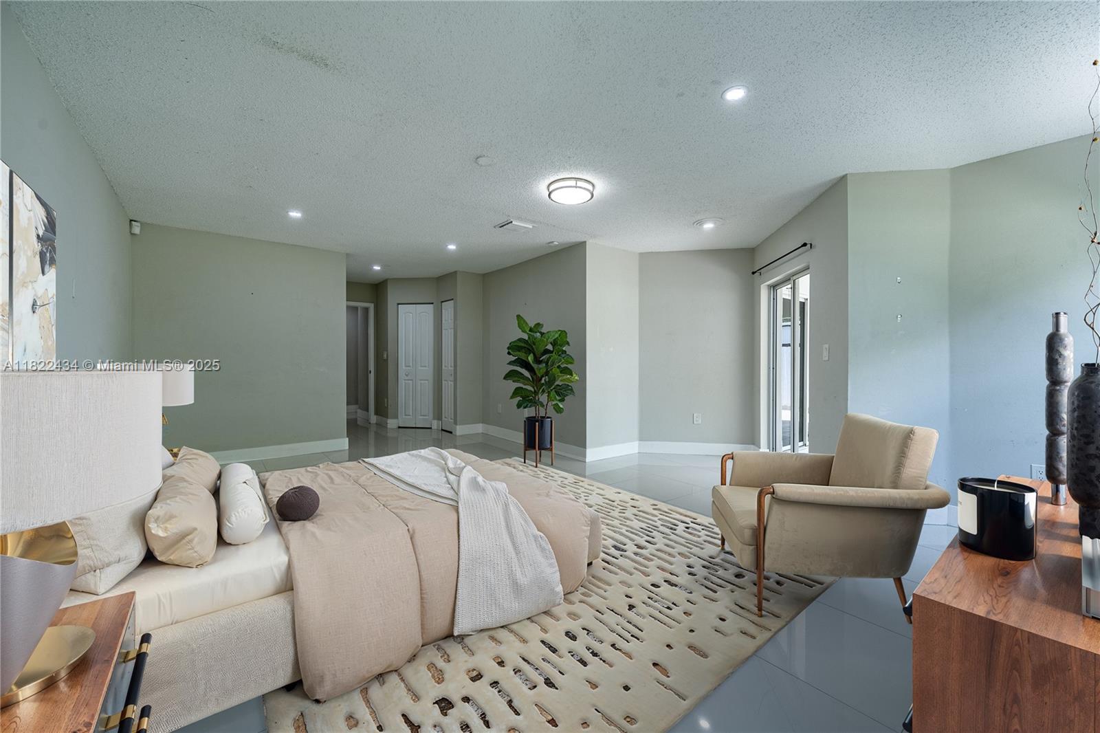 HIGHLANDS AT KENDALL - Residential
