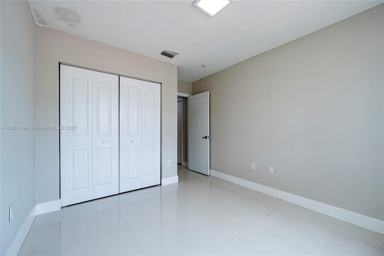 HIGHLANDS AT KENDALL - Residential