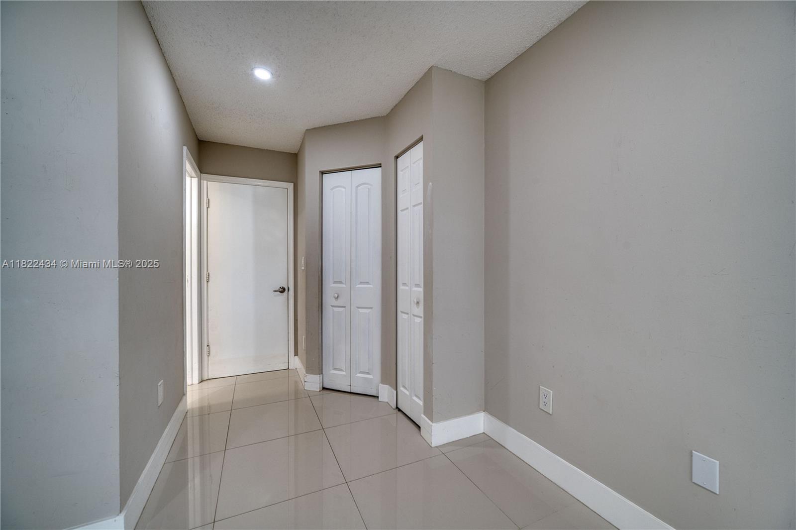 HIGHLANDS AT KENDALL - Residential