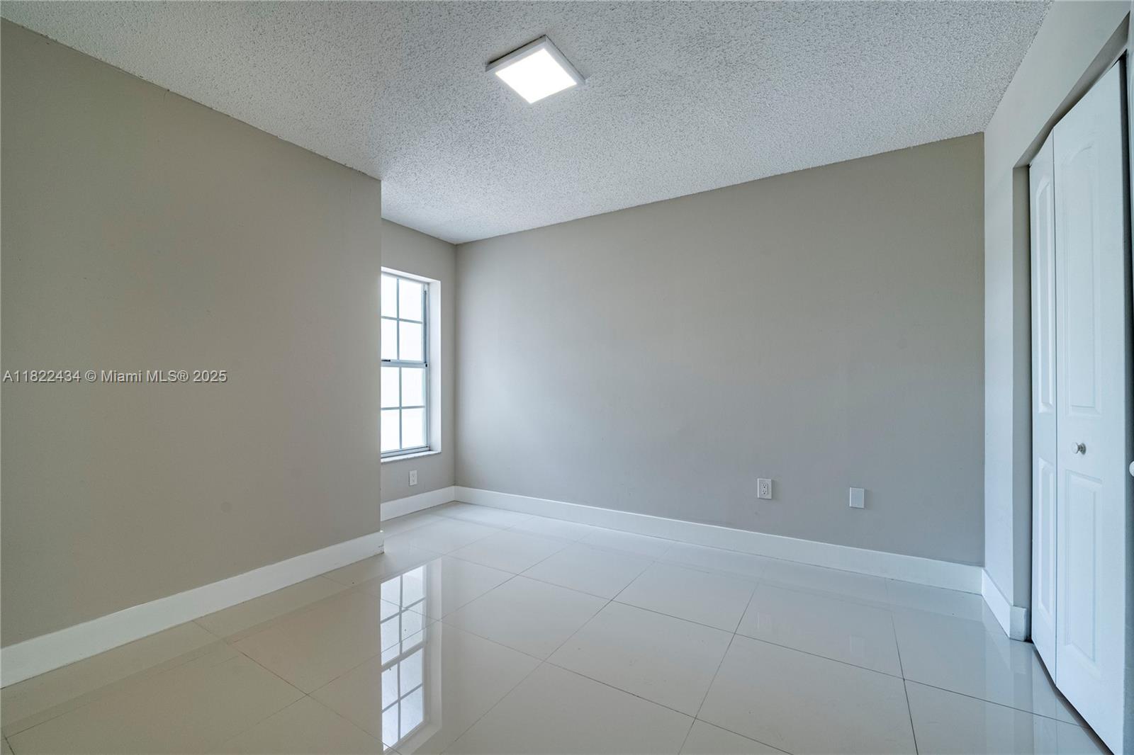 HIGHLANDS AT KENDALL - Residential