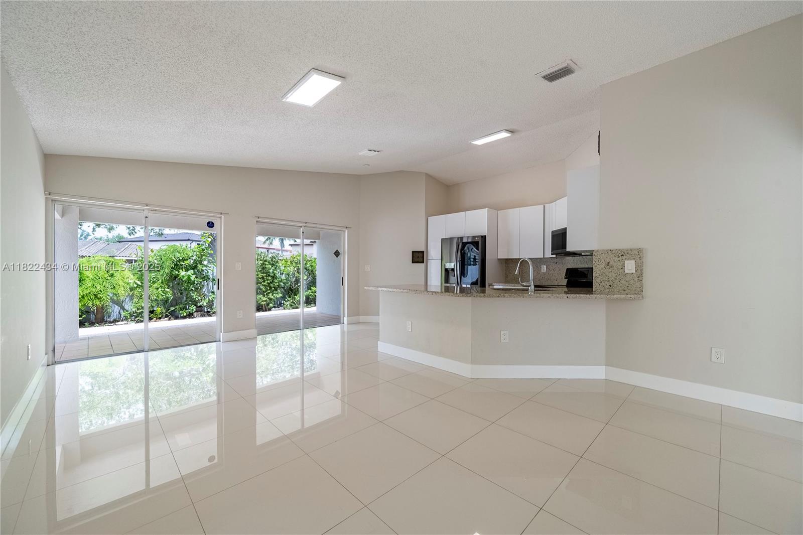HIGHLANDS AT KENDALL - Residential