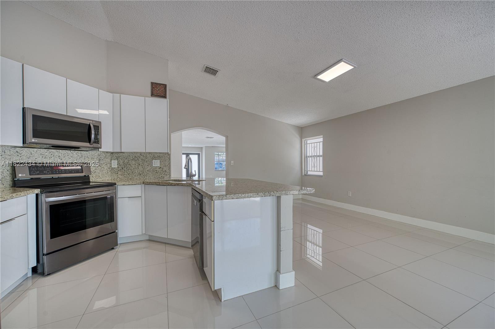HIGHLANDS AT KENDALL - Residential
