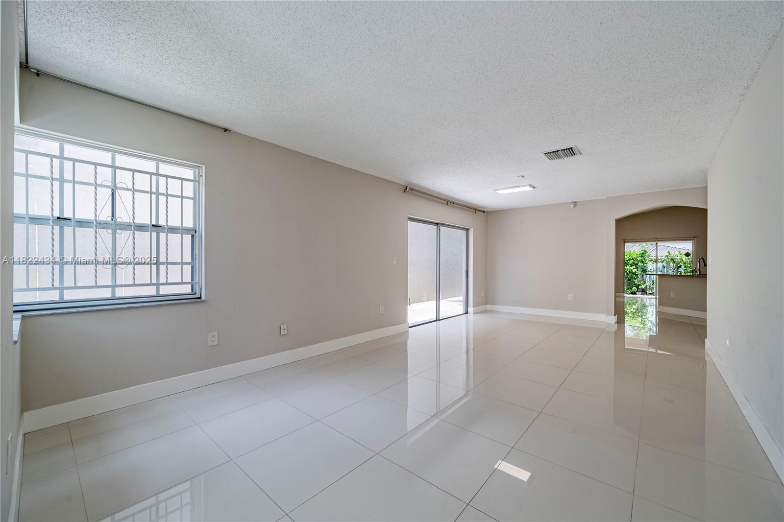 HIGHLANDS AT KENDALL - Residential