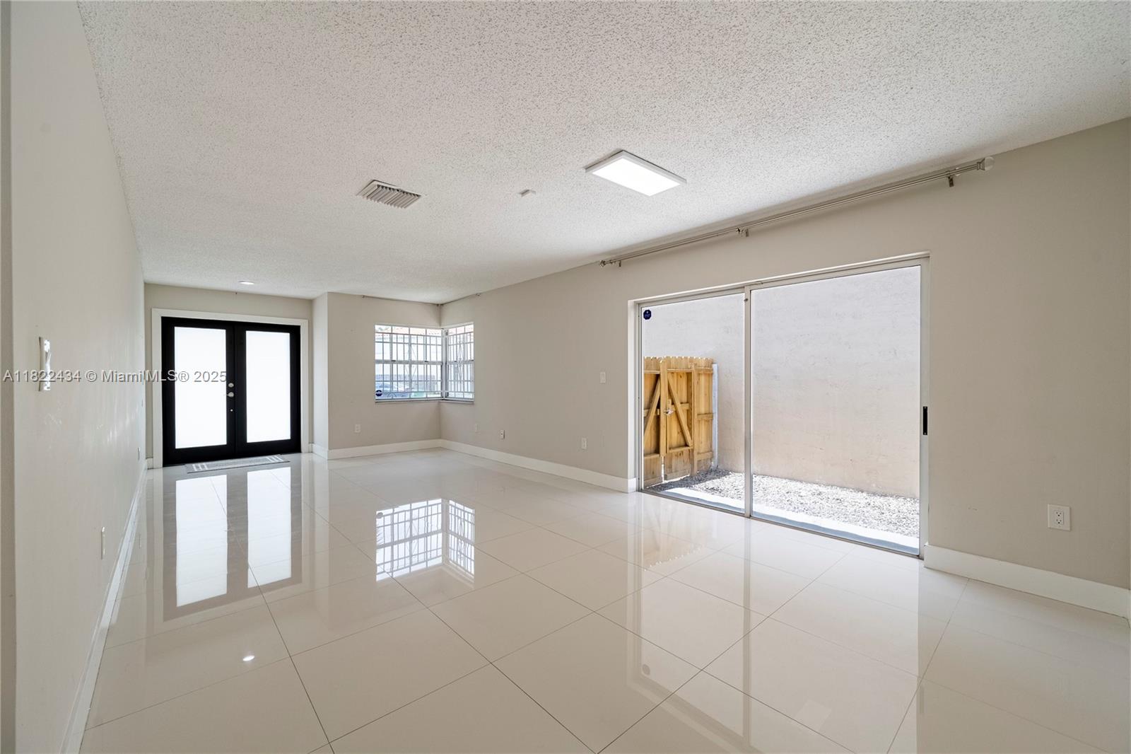HIGHLANDS AT KENDALL - Residential