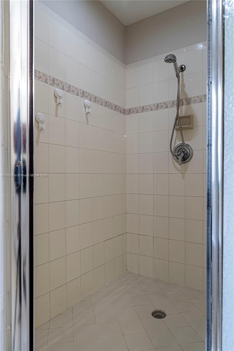 HIGHLANDS AT KENDALL - Residential