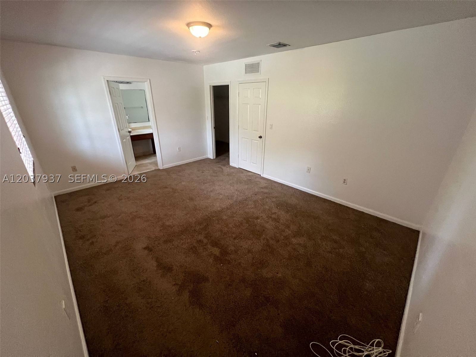MANDARIN LAKES - Residential Lease
