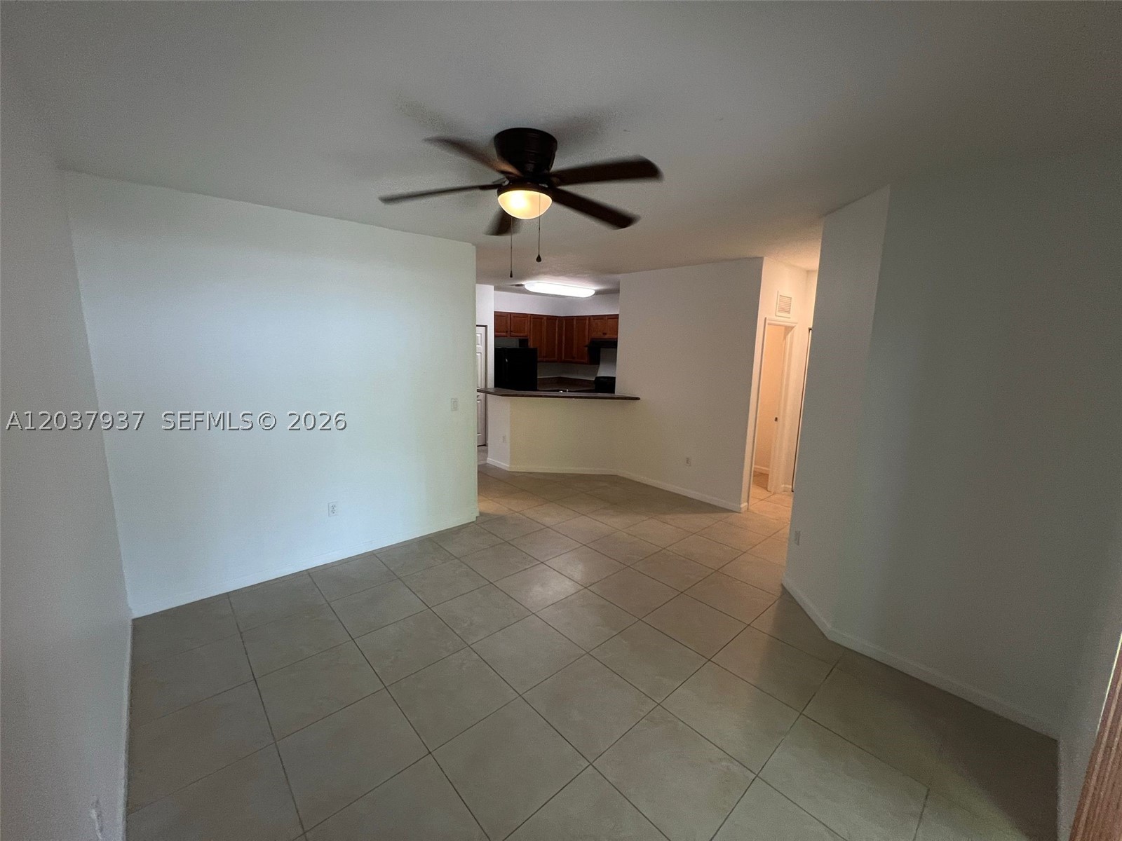 MANDARIN LAKES - Residential Lease