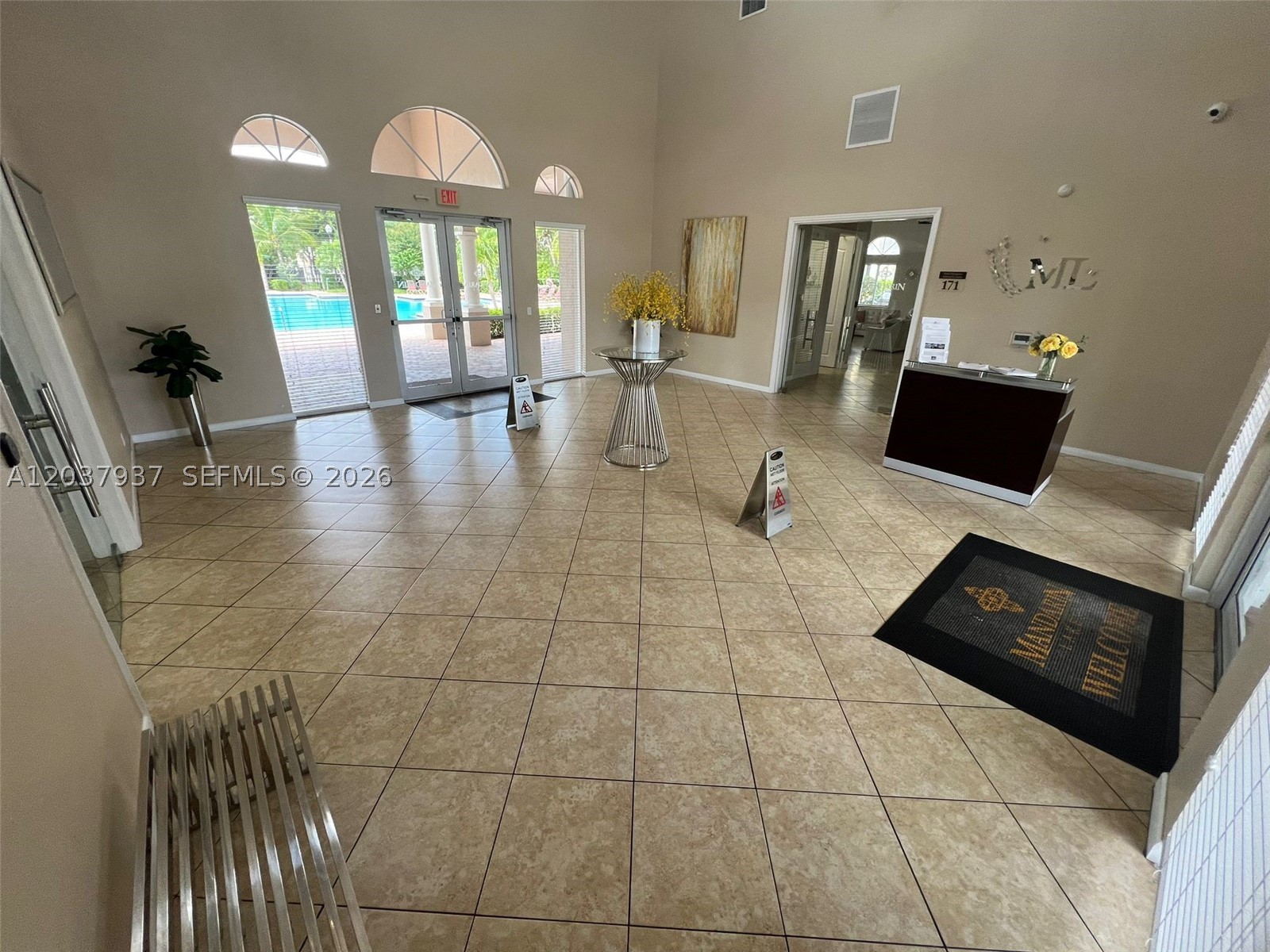 MANDARIN LAKES - Residential Lease