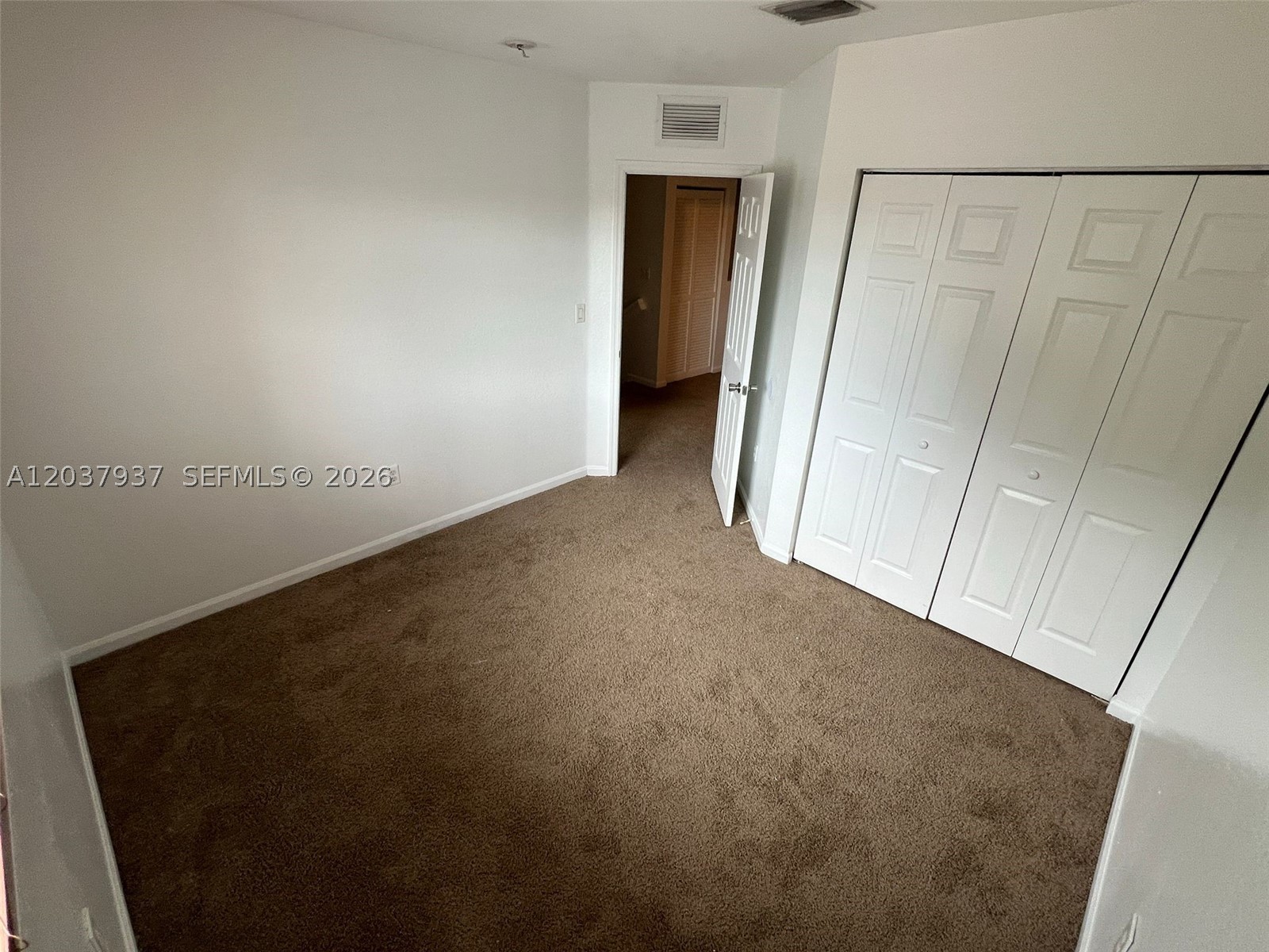 MANDARIN LAKES - Residential Lease