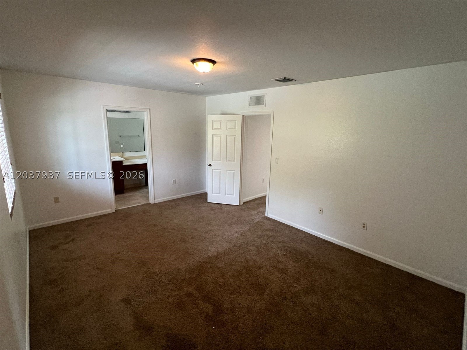 MANDARIN LAKES - Residential Lease