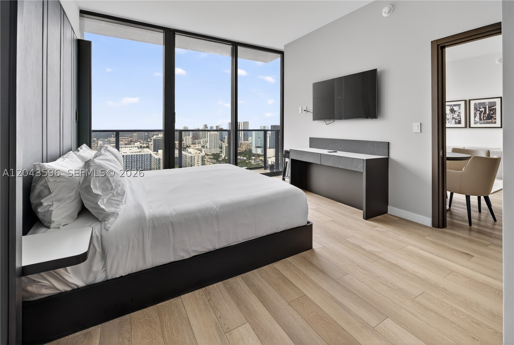 ELLEVEN HOTEL RESIDENCES - Residential