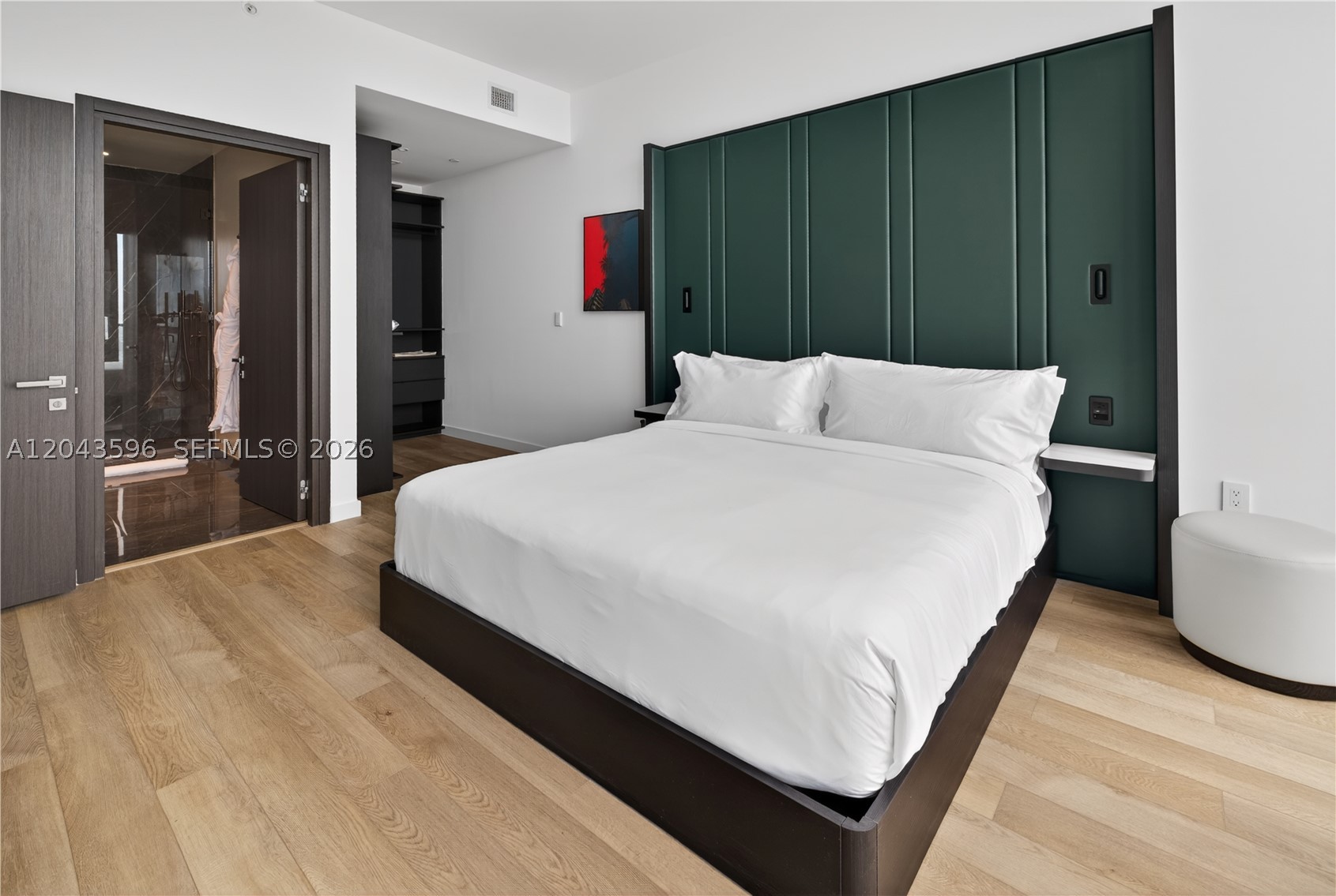 ELLEVEN HOTEL RESIDENCES - Residential