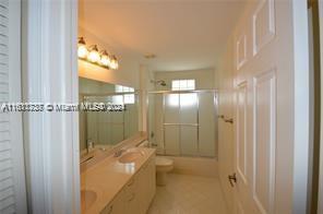 TOWNGATE - Residential Lease