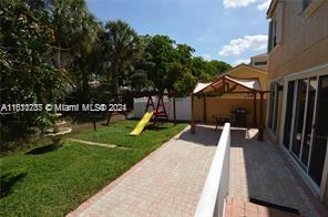 TOWNGATE - Residential Lease