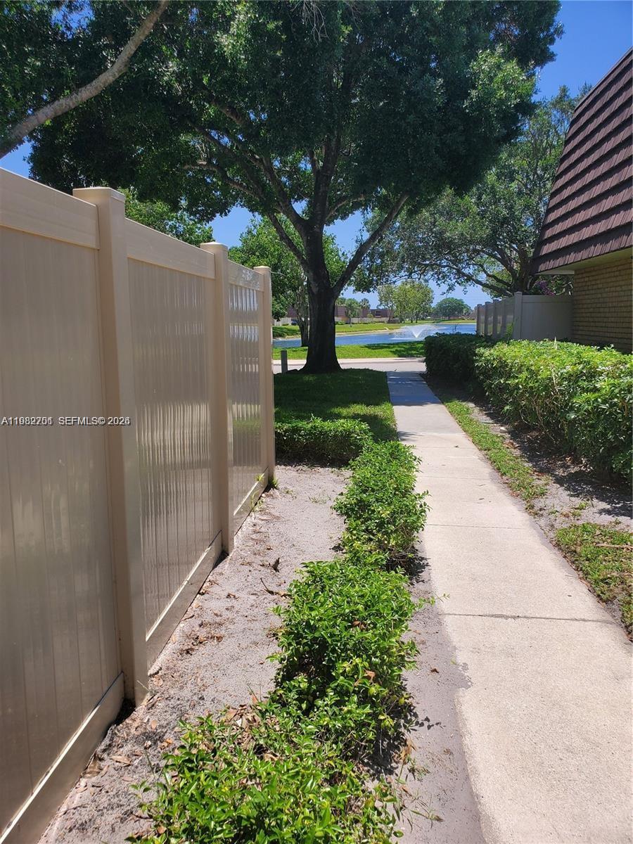 HERITAGE VILLAGE OF P B L - Residential