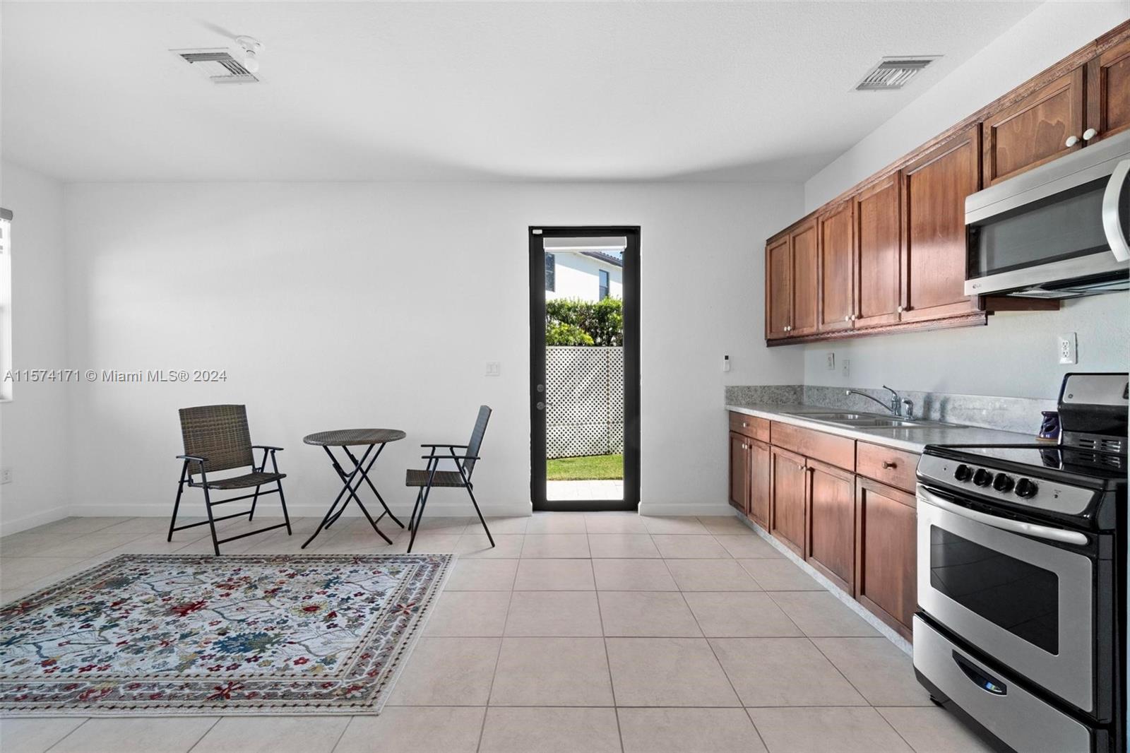 KINGMAN COMMONS - Residential
