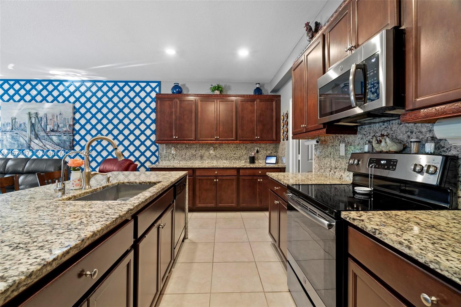 KINGMAN COMMONS - Residential