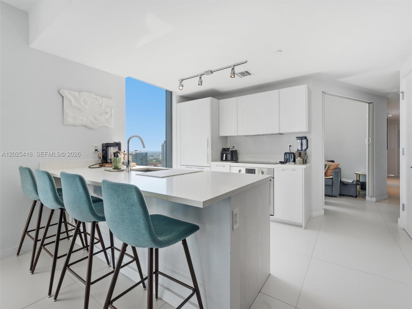 PARAISO BAYVIEWS CONDO - Residential Lease