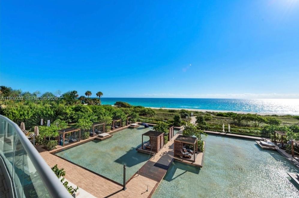 ALTOS DEL MAR NO. 5 - Residential