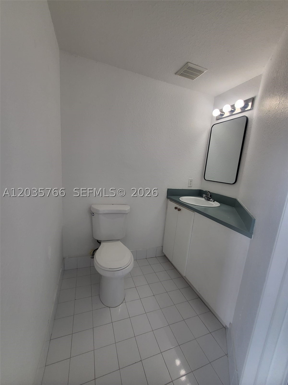 BRICKELL RIVERVIEW - Residential Lease