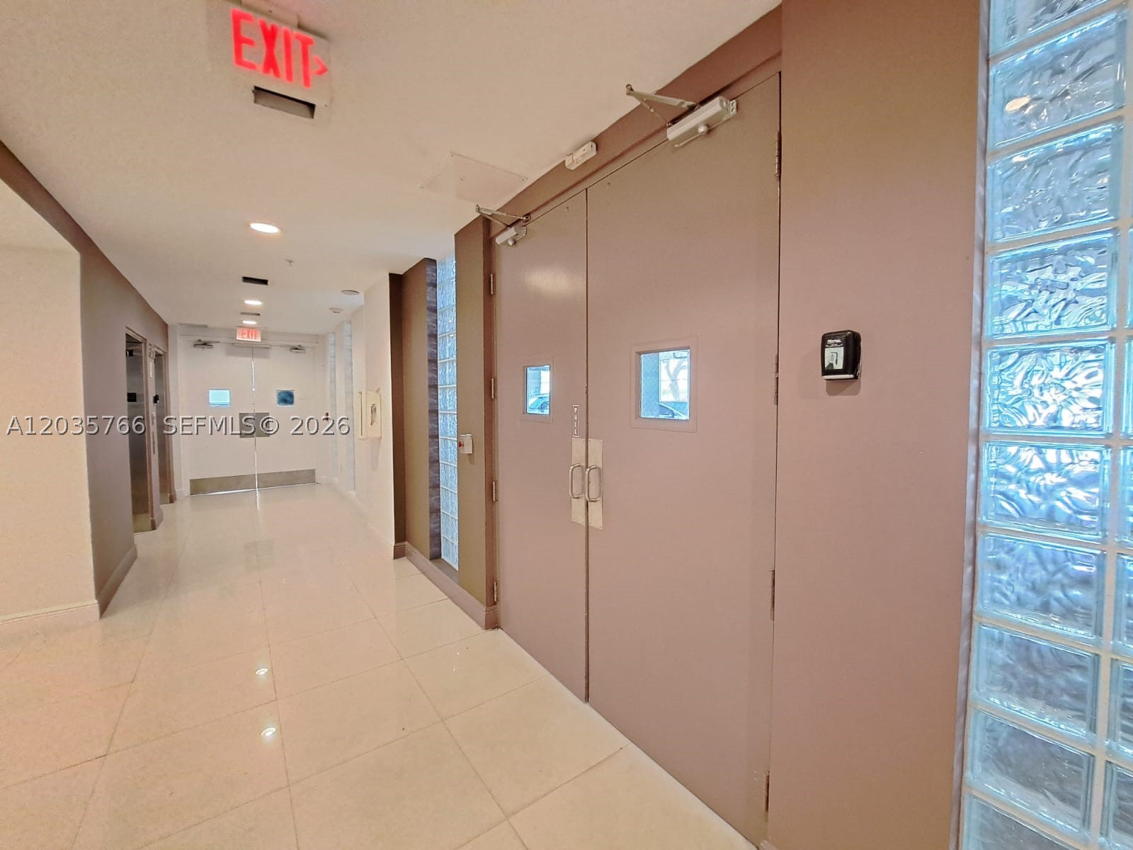 BRICKELL RIVERVIEW - Residential Lease