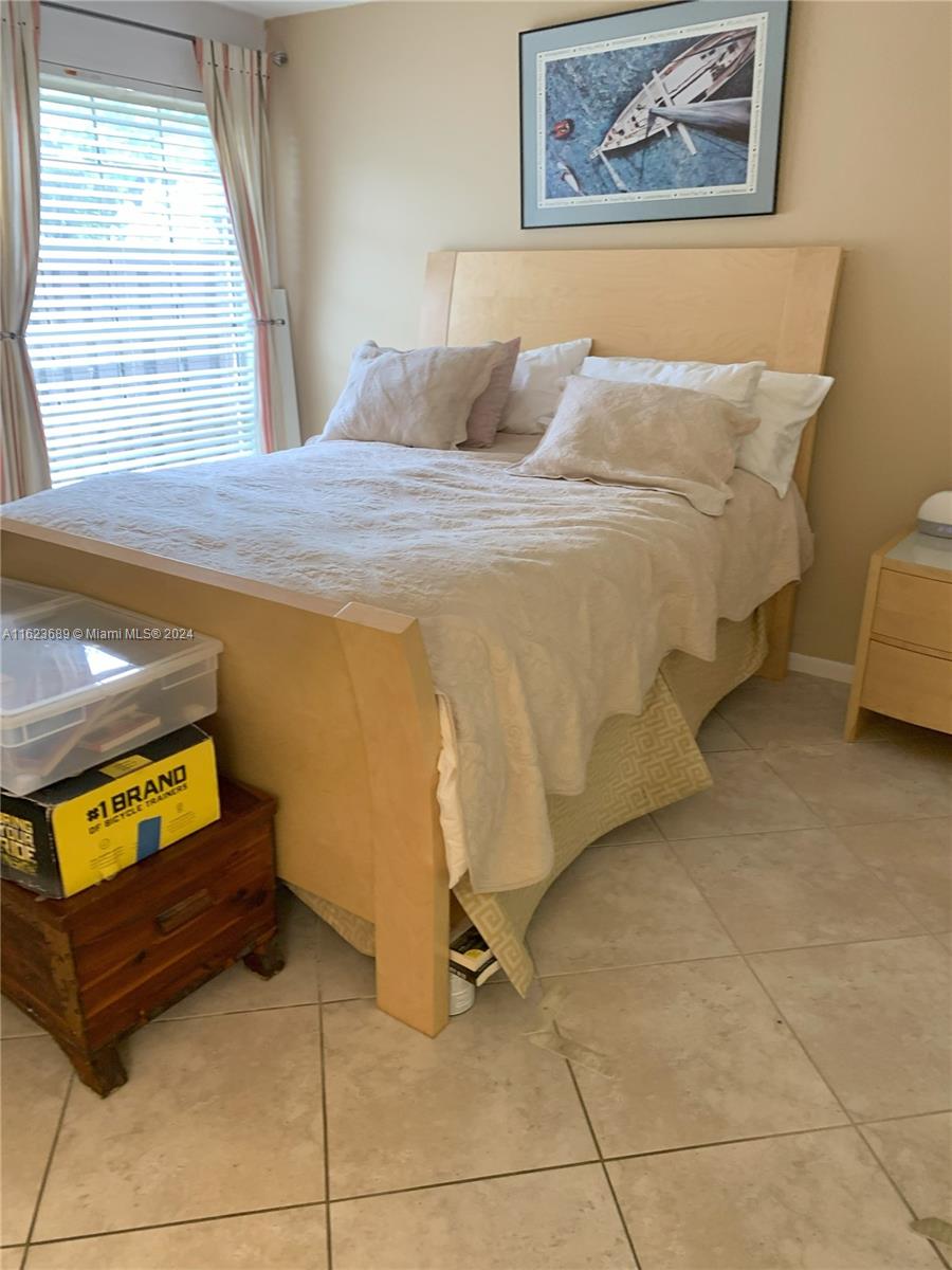 SPANISH TRACE CONDO - Residential