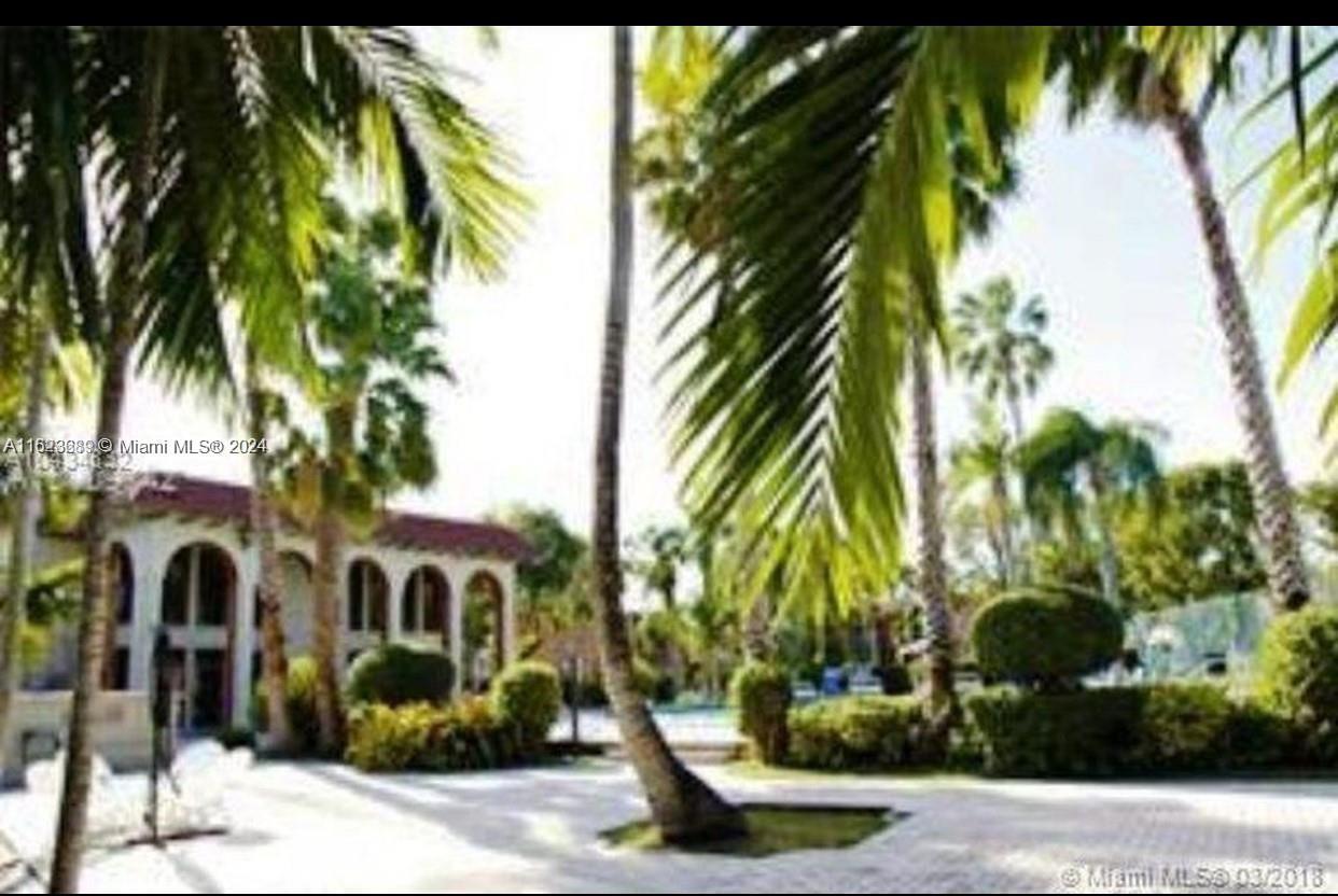 SPANISH TRACE CONDO - Residential