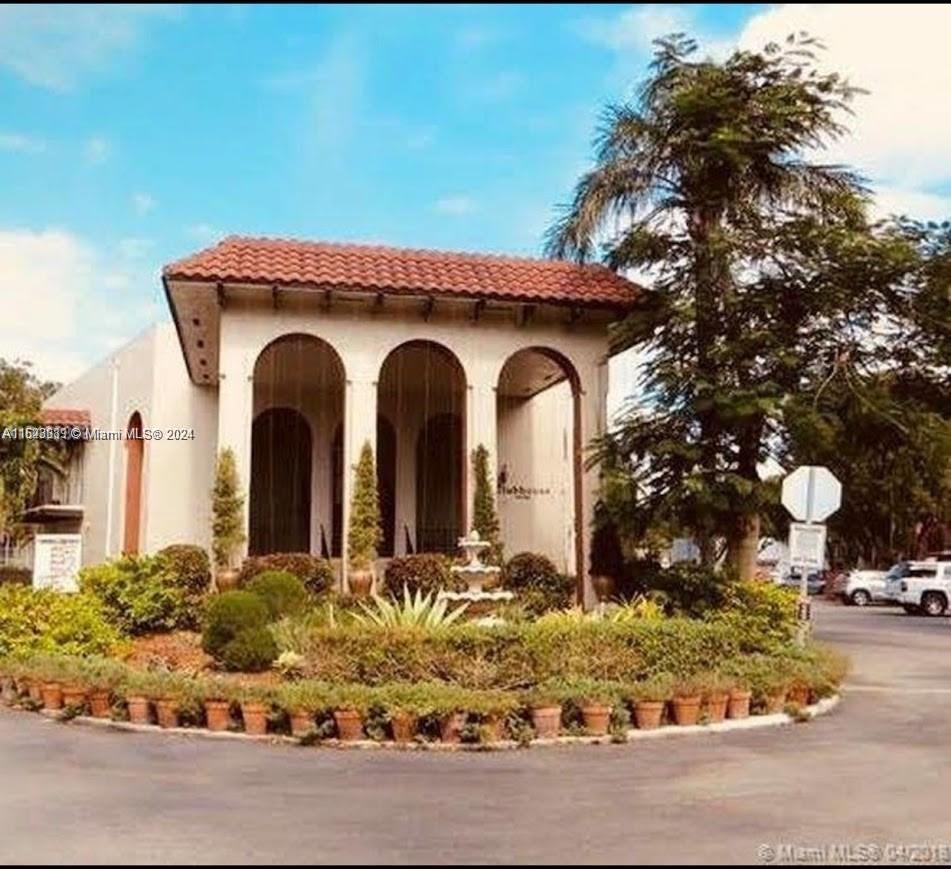 SPANISH TRACE CONDO - Residential