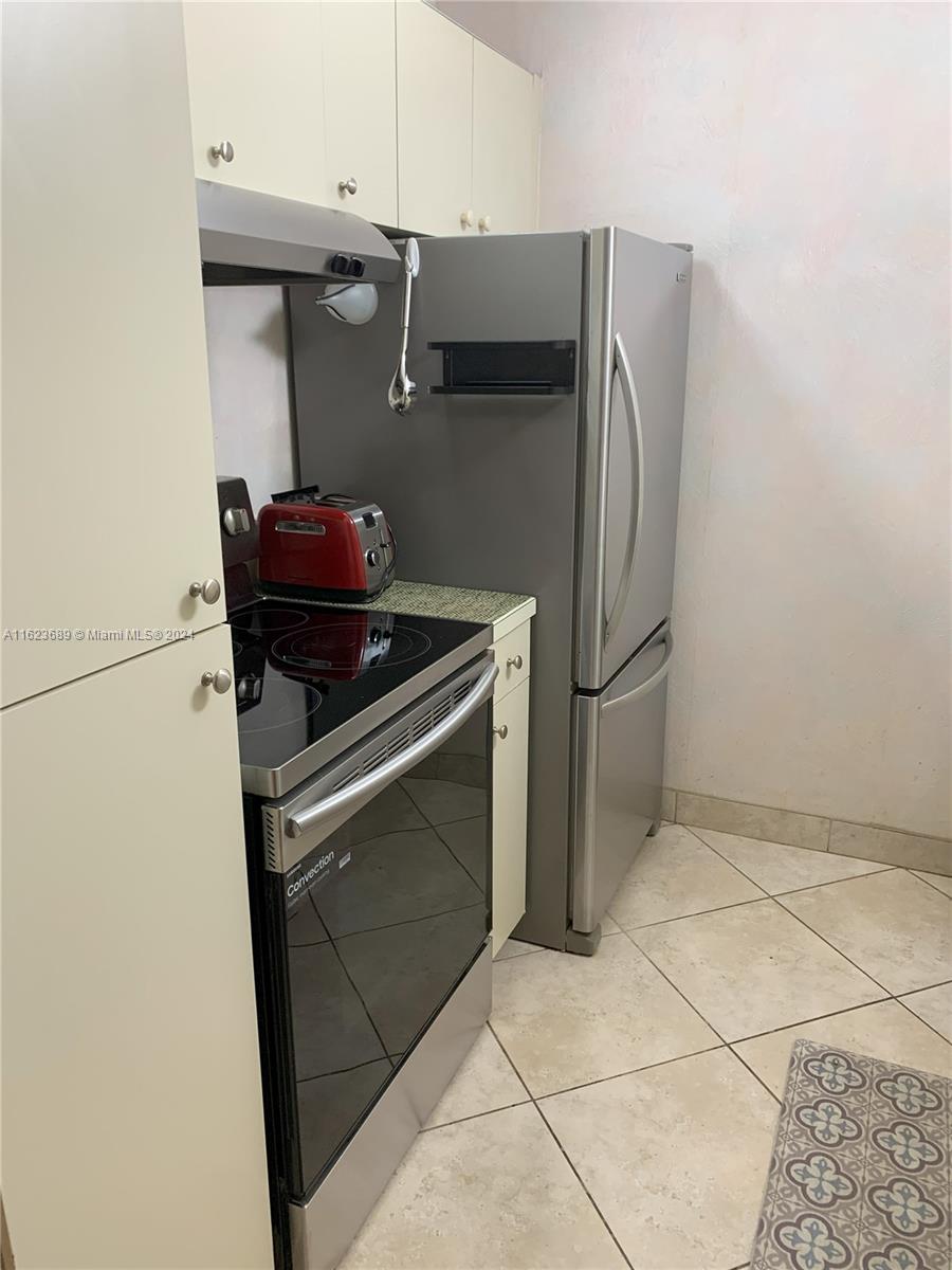 SPANISH TRACE CONDO - Residential