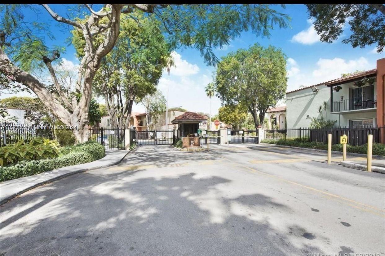 SPANISH TRACE CONDO - Residential