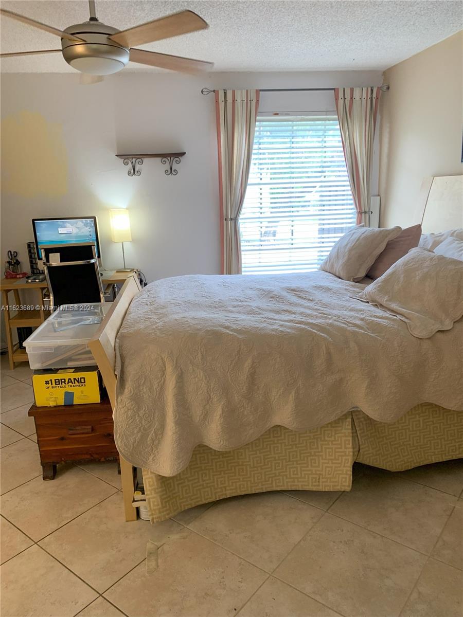 SPANISH TRACE CONDO - Residential