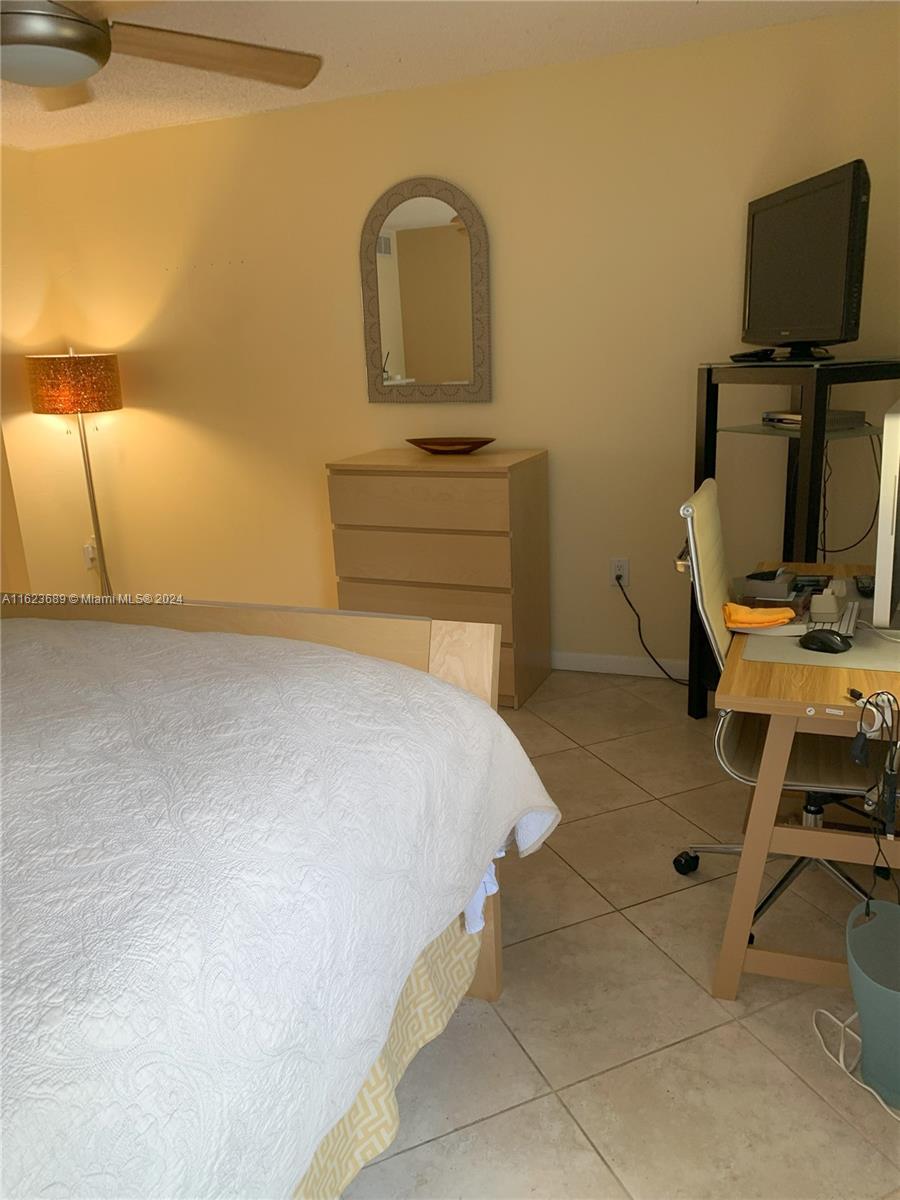 SPANISH TRACE CONDO - Residential