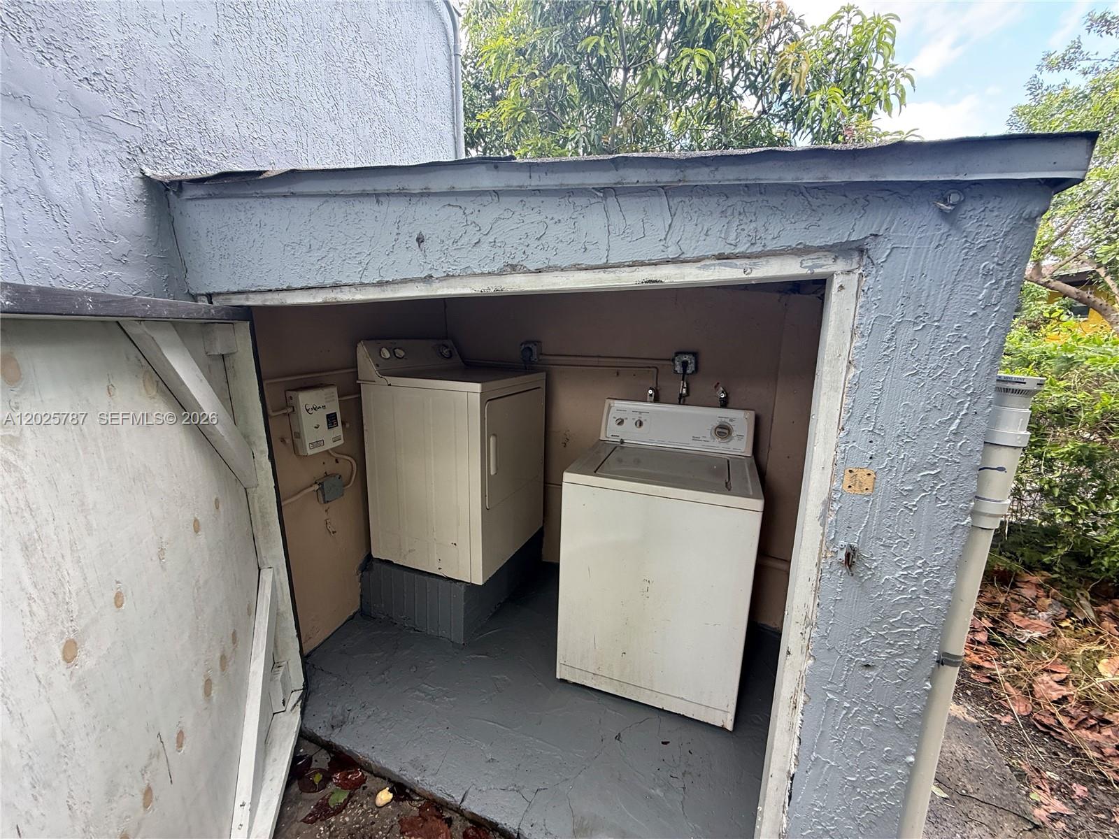 ORCHARD VILLA - Residential Lease