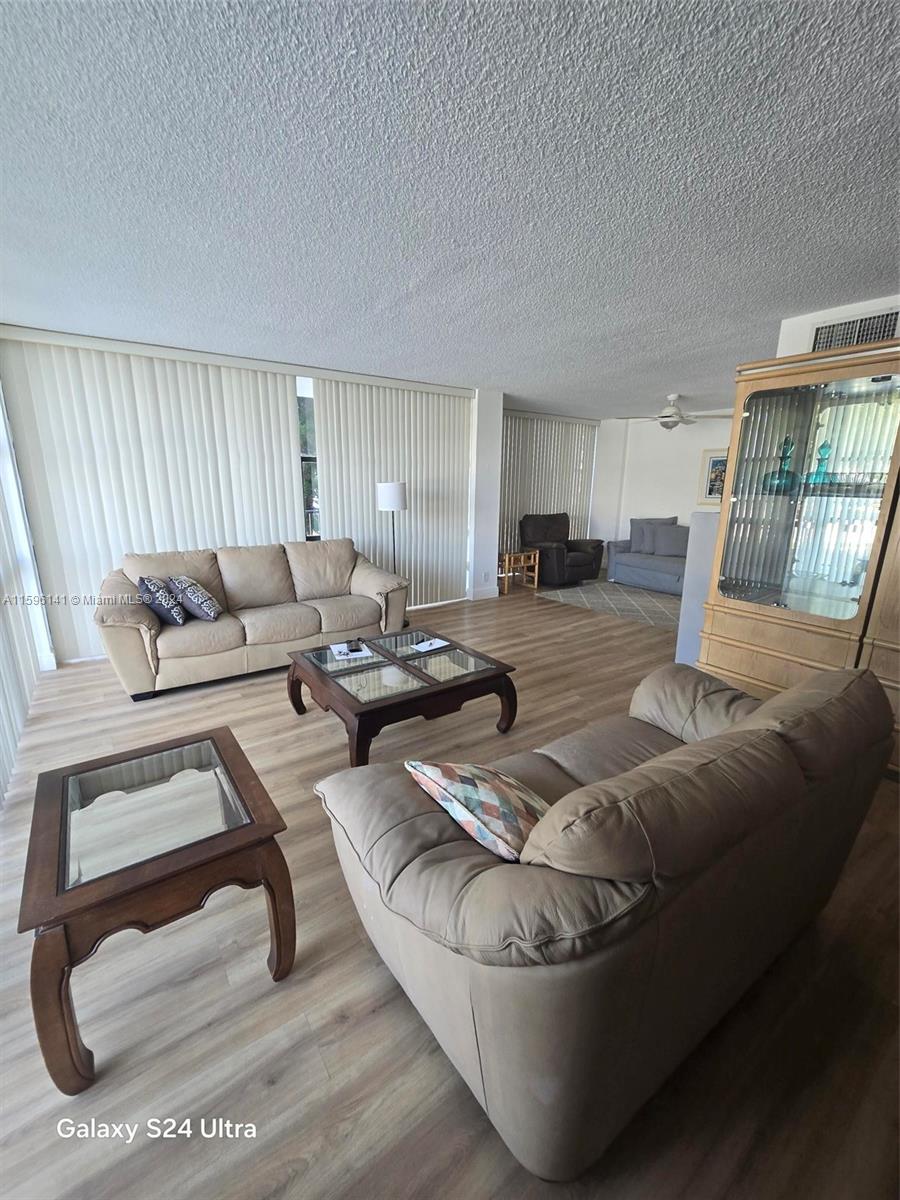 OCEANVIEW PARK CONDO - Residential Lease