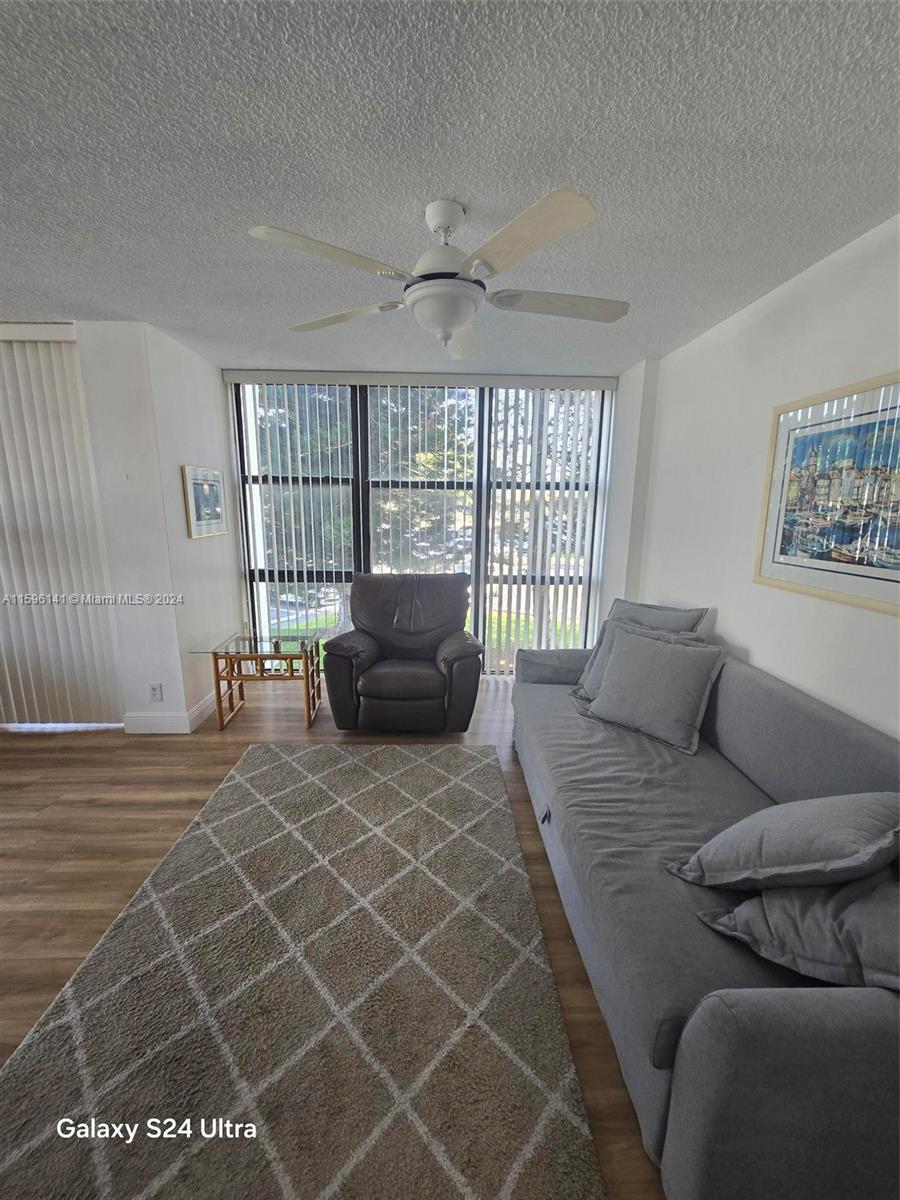 OCEANVIEW PARK CONDO - Residential Lease