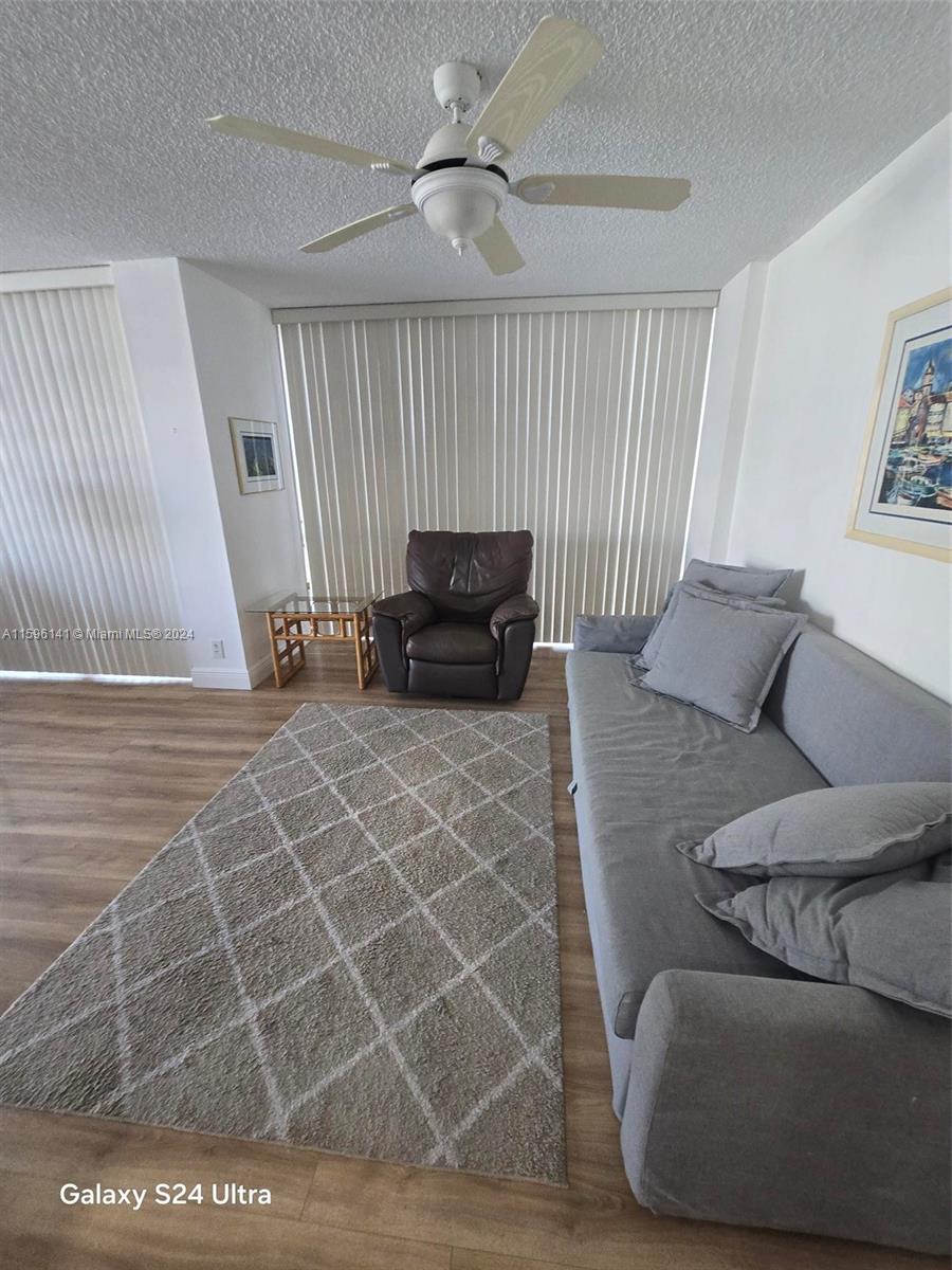 OCEANVIEW PARK CONDO - Residential Lease
